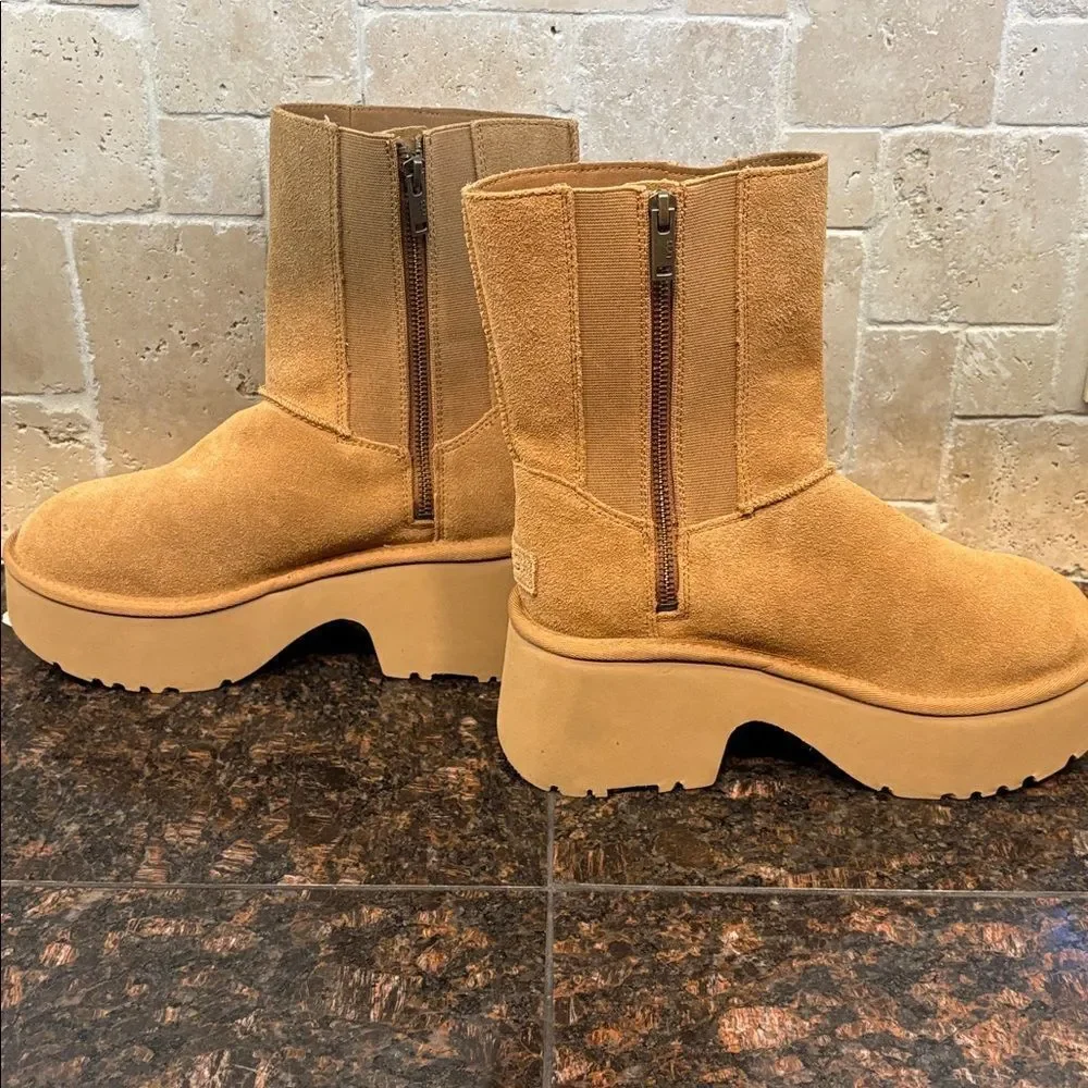 UGG Women's Chestnut Classic Short New Heights Boot Bootie New